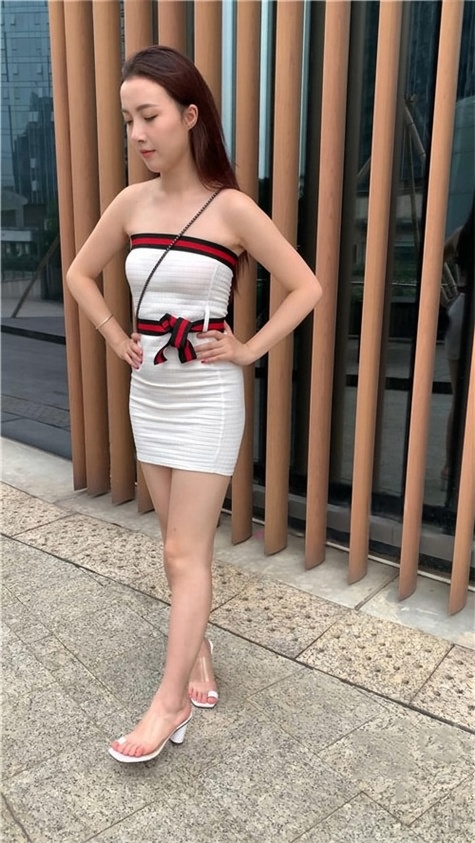 （视频）抹胸白裙 [8.16G/MP4]