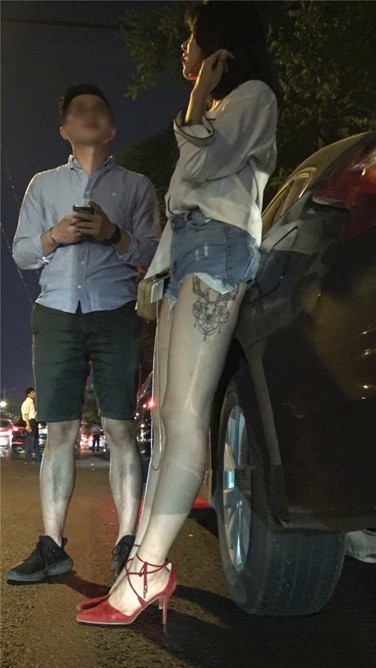 4K超清视频！斑斓夜色中的红色高跟鞋[MP4/1.2GB]