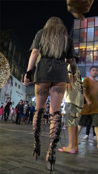 4K超清视频！超短热裤！传说中的丁字热裤？[MP4/2GB]