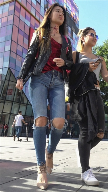 4K超清视频！极品高跟紧牛大翘臀长发美眉[MP4/2GB]