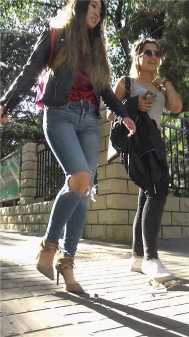 4K超清视频！极品高跟紧牛大翘臀长发美眉[MP4/2GB]