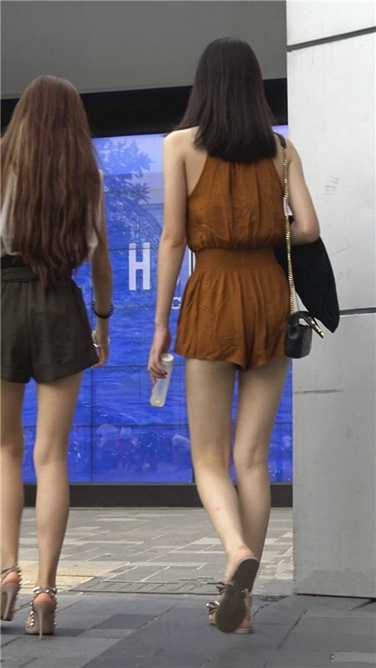 4K超清！两个极品高跟MT美女[MP4/2GB]