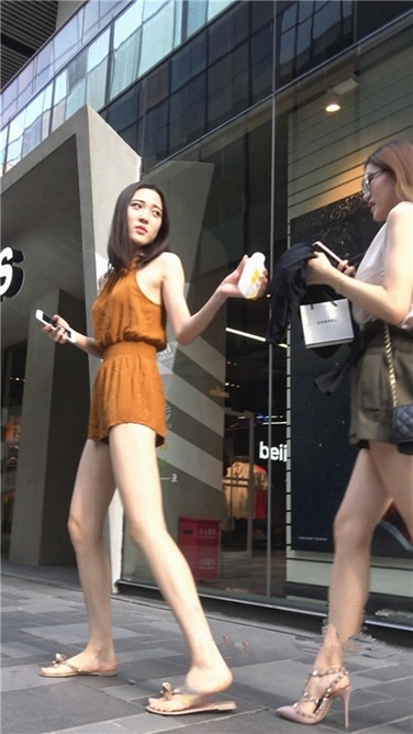 4K超清！两个极品高跟MT美女[MP4/2GB]