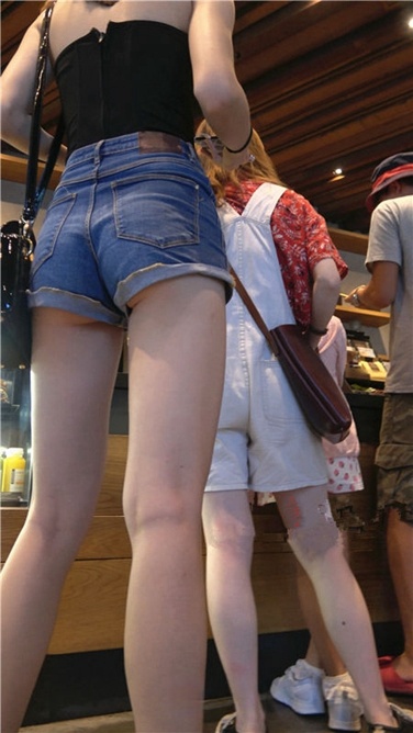 4K超清视频！超极品美腿小翘屯美眉第二季[MP4/780MB]