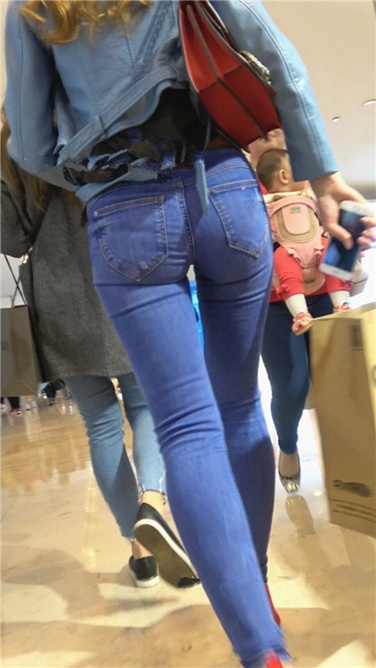 4K高清视频！极品风sao红高跟紧牛大美女第一季[MP4/1.3GB]