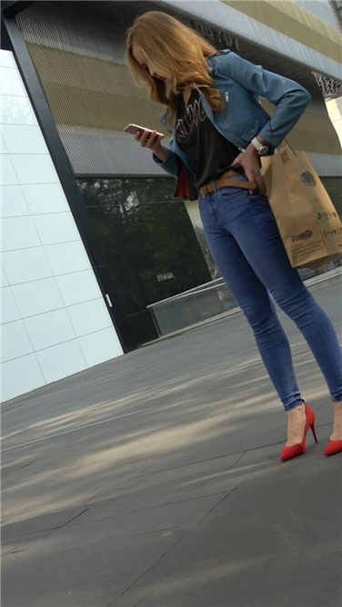 4K高清视频！极品风sao红高跟紧牛大美女第二季[MP4/1GB]