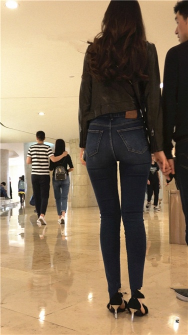 4K高清视频！极品高跟紧牛白皙大美[MP4/2GB]