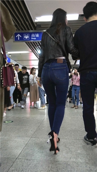 4K高清视频！极品高跟紧牛白皙大美[MP4/2GB]