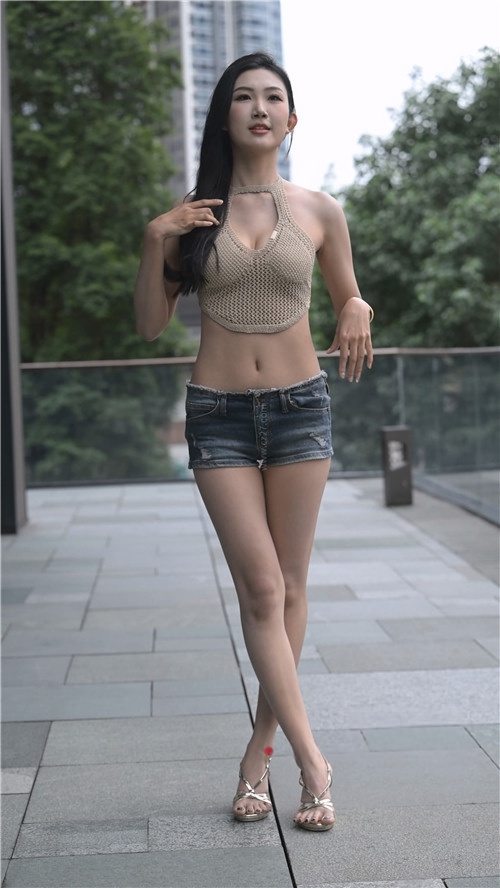 牛仔小热裤[2.98G/MP4]