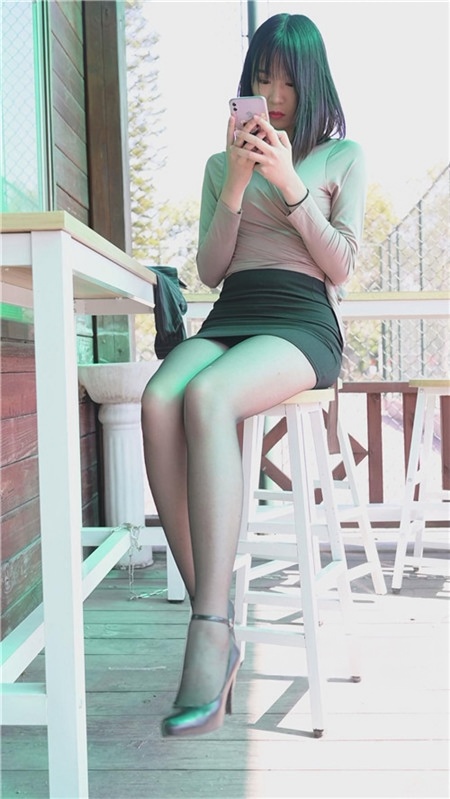 （视频）黑色包臀裙美女[8.04G/MP4]