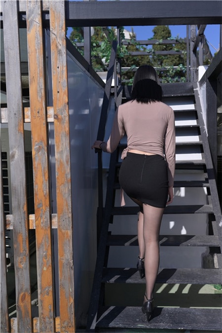 （套图）黑色包臀裙美女(547P)[11.1G/JPG]