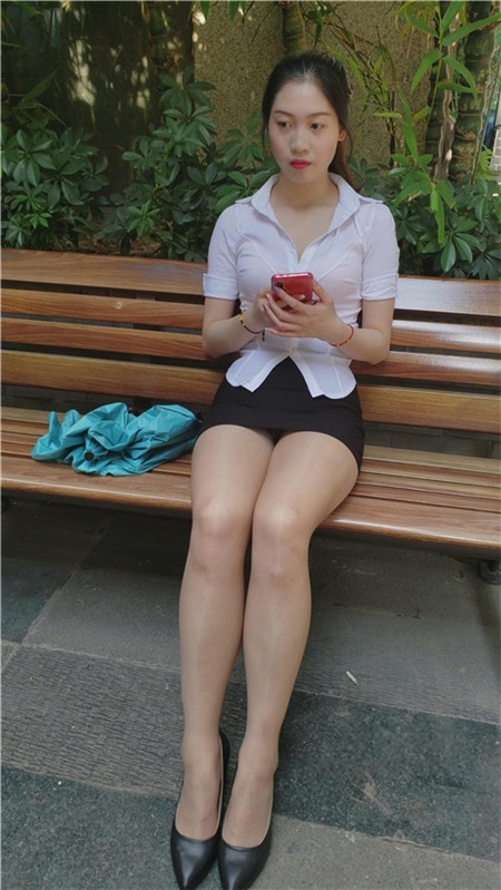 （视频）黑色包臀裙美女[5.91G/MP4]