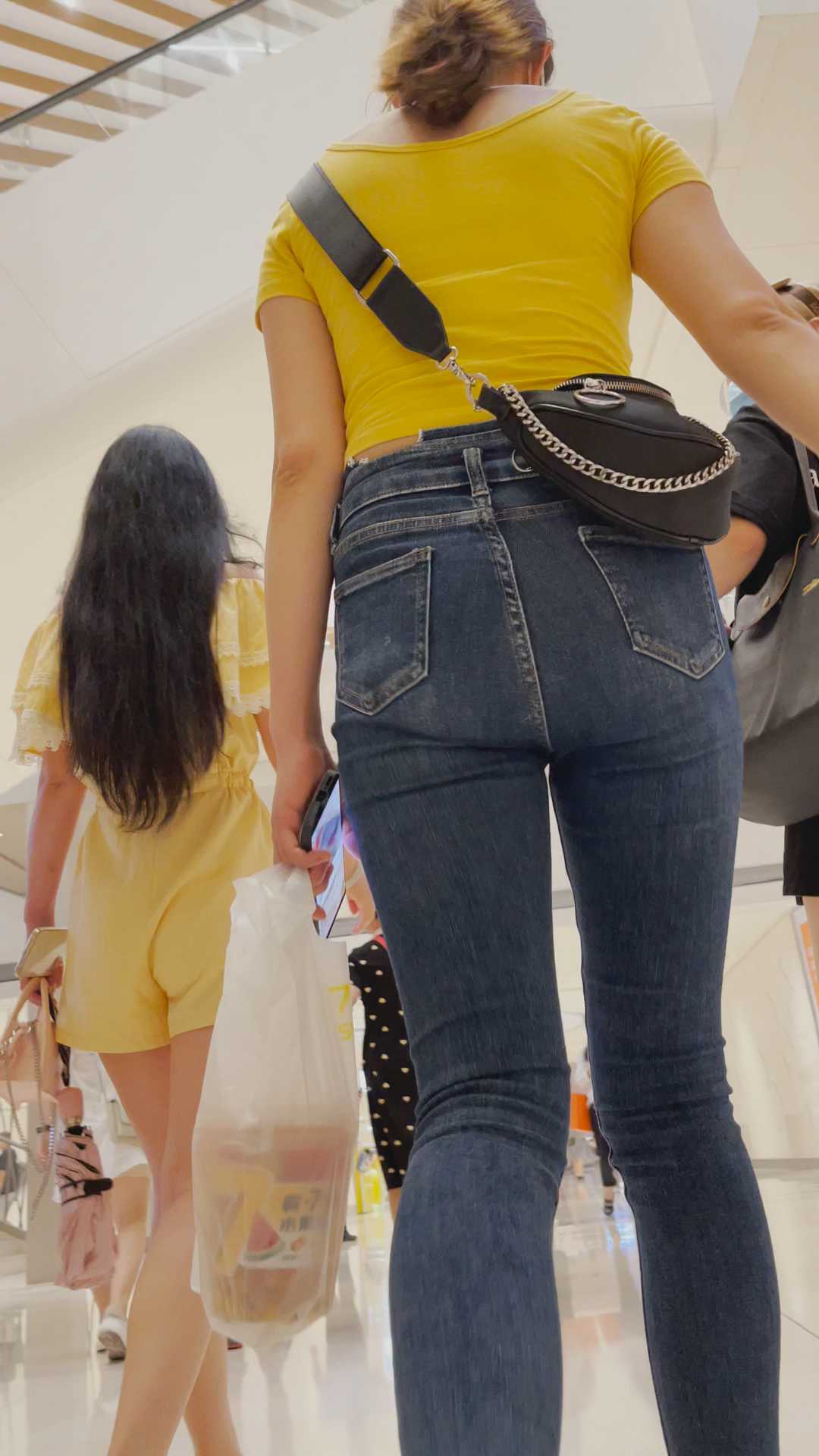 超紧饱满丰臀成熟少妇（积分165）