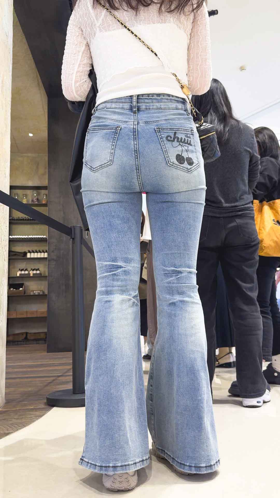 五一献礼宽臀美女扭得欲火焚身