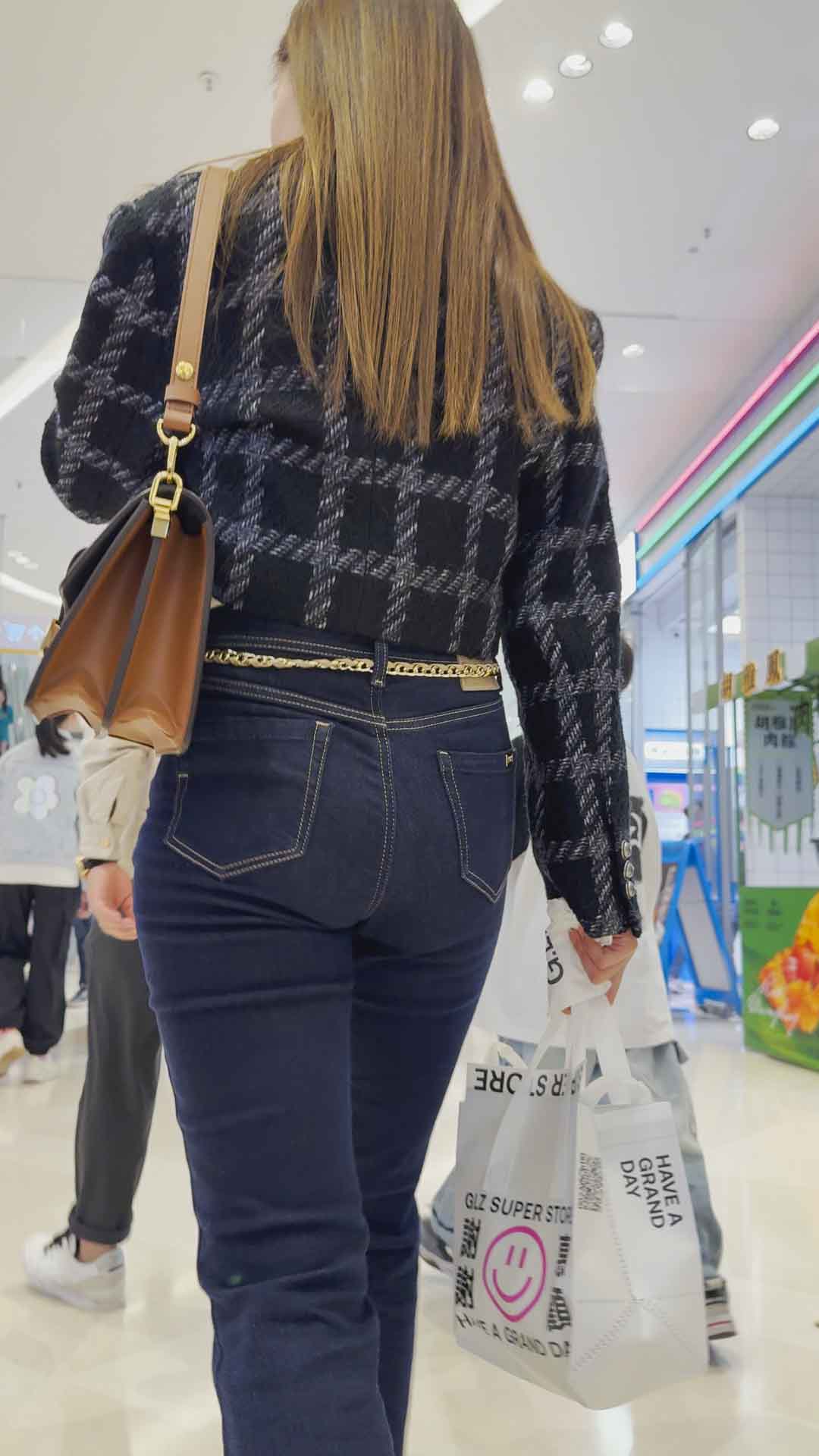 性感熟妇大梨臀你看行（积分380）