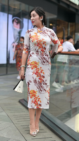 好看的旗袍美女[5.57G/MP4]