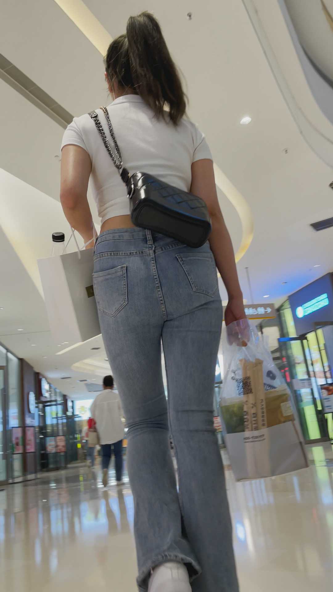 极品紧牛金三角大美女(积分45)