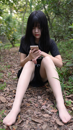 （套图）黑色短裙肉丝小妹(120P)[2.56G/JPG]