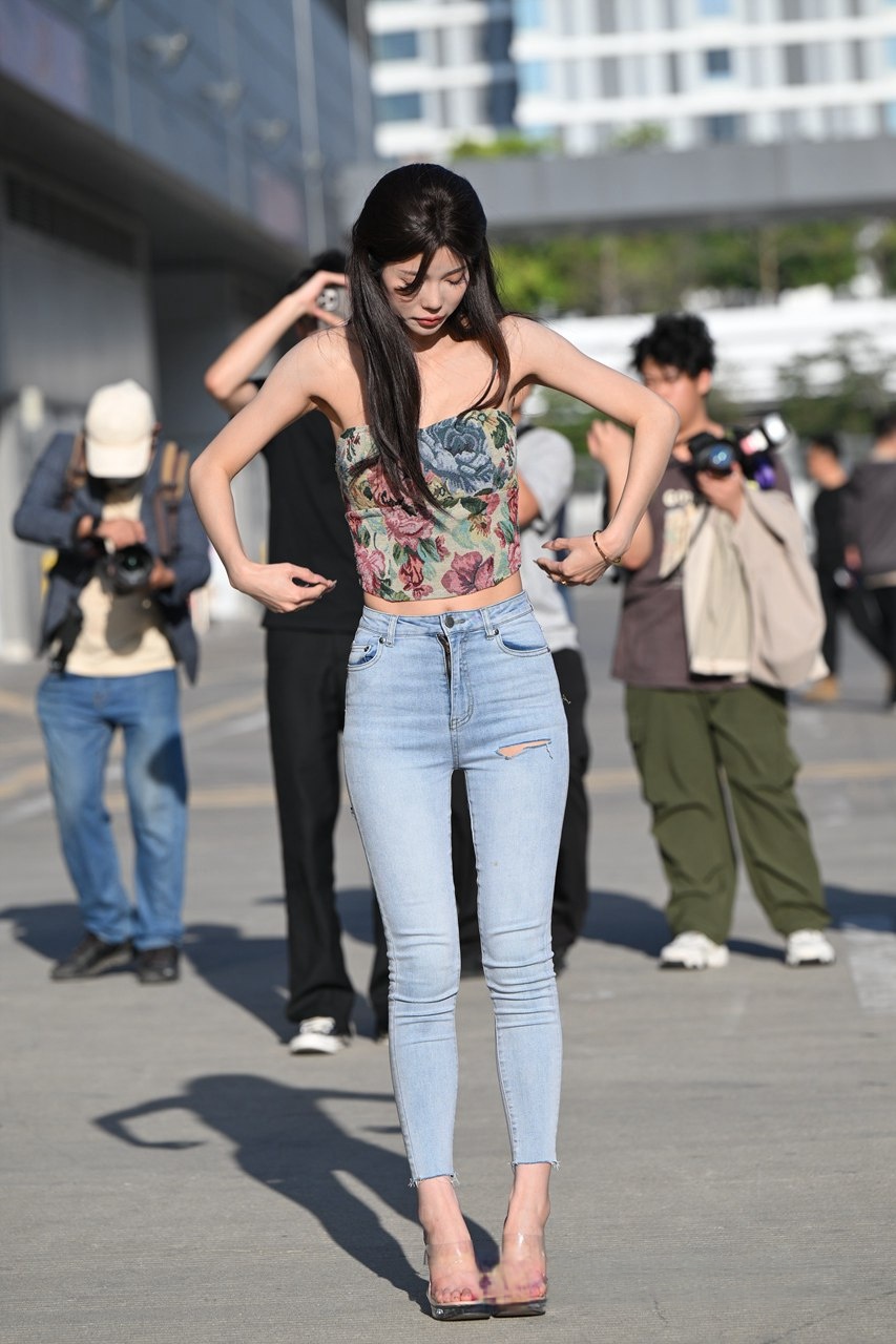 [套图108P]紧身牛仔裤美女3A8128[1.89G]