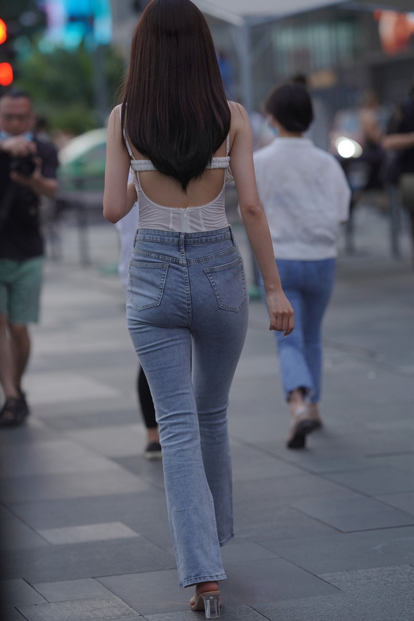 [套图89P]吊带牛仔美女3A8223[1.27G]