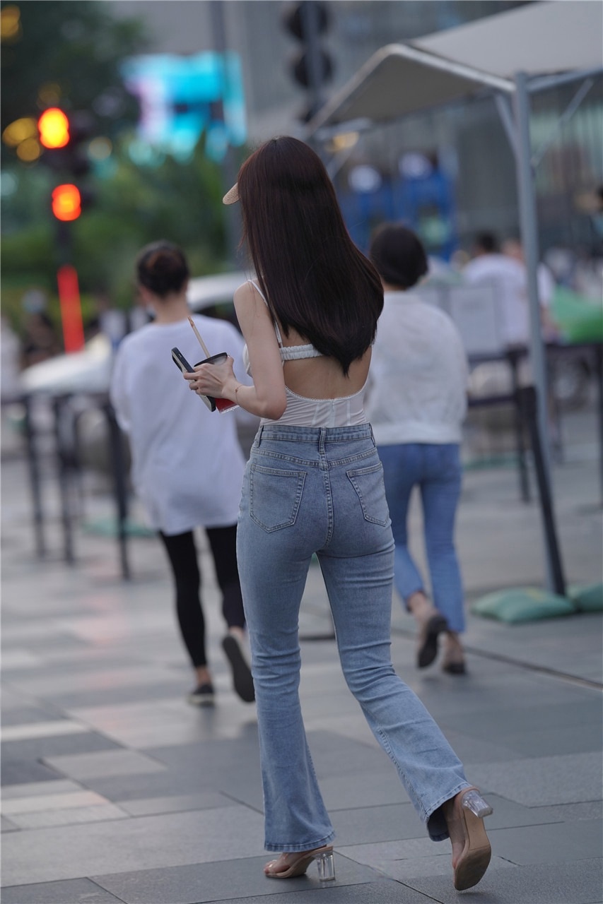 [套图89P]吊带牛仔美女3A8223[1.27G]