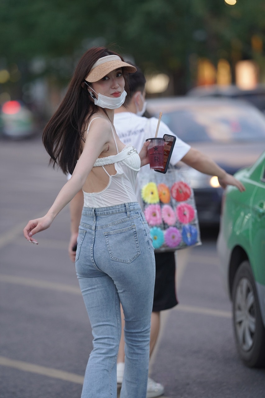 [套图89P]吊带牛仔美女3A8223[1.27G]