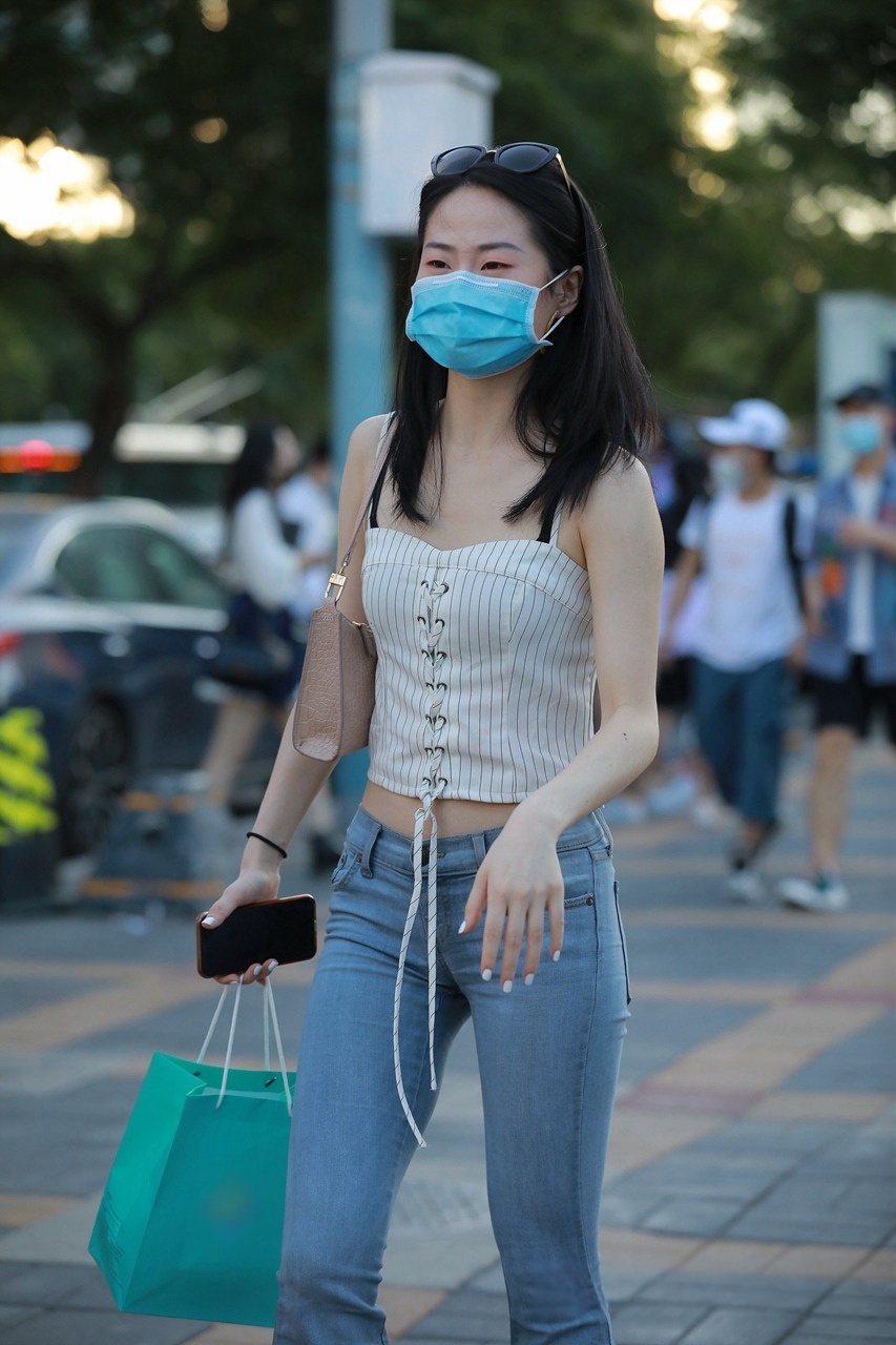 [套图+视频]牛仔喇叭裤小姐姐3A8226[套图1.27G | 视频：1.55G]