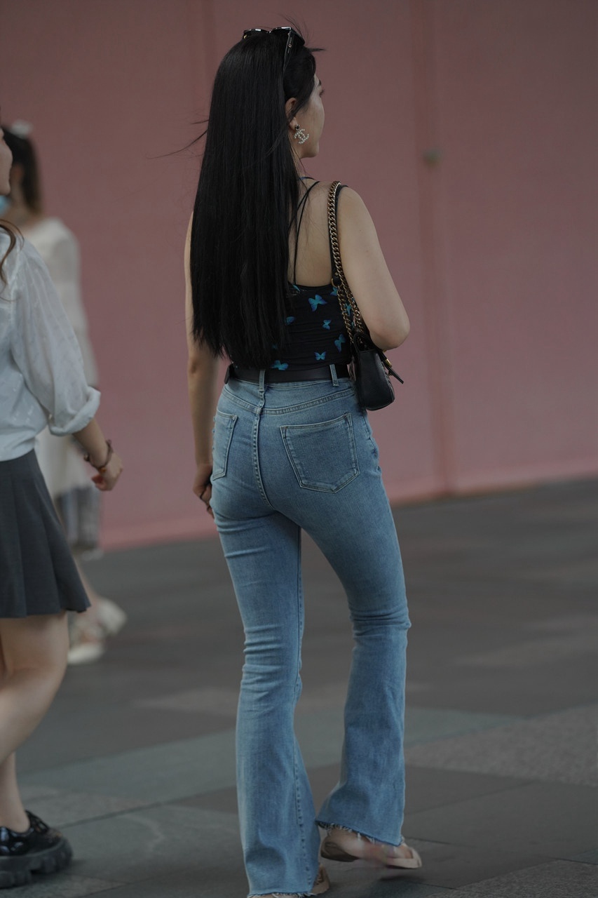 [套图118P]吊带紧牛美女3A8229[1.83G]