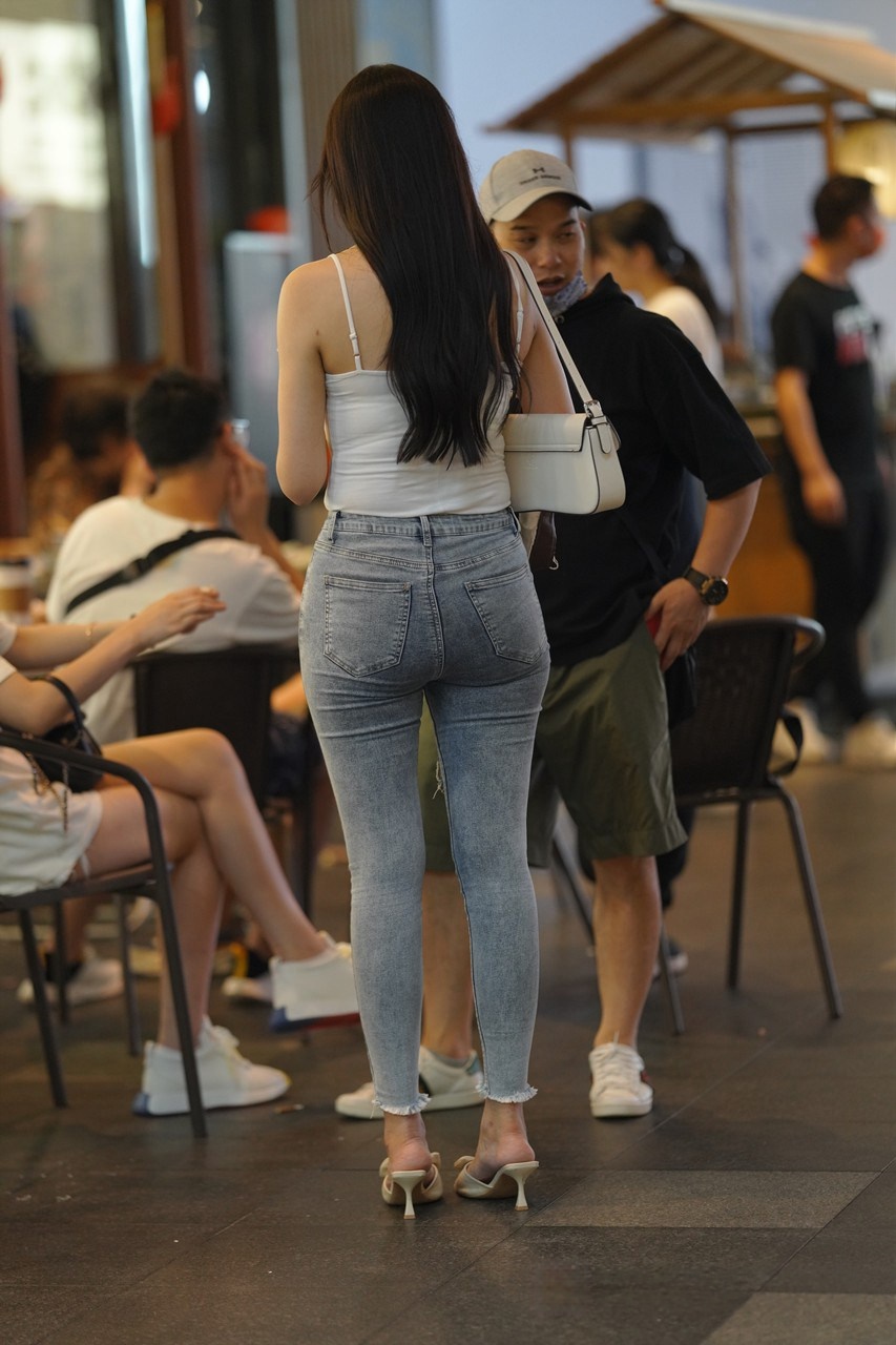 [套图55P]吊带紧牛美女3A8230[913M]