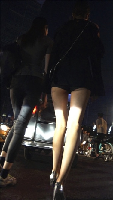 4K超清视频！九头身大长腿高跟美女,犹如夜晚一闪繁星[MP4/2GB]