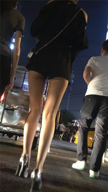 4K超清视频！九头身大长腿高跟美女,犹如夜晚一闪繁星[MP4/2GB]