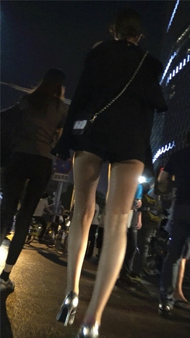 4K超清视频！九头身大长腿高跟美女,犹如夜晚一闪繁星[MP4/2GB]