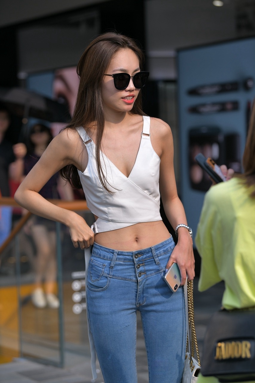 [套图62P]墨镜牛仔妹3A8232[772M]