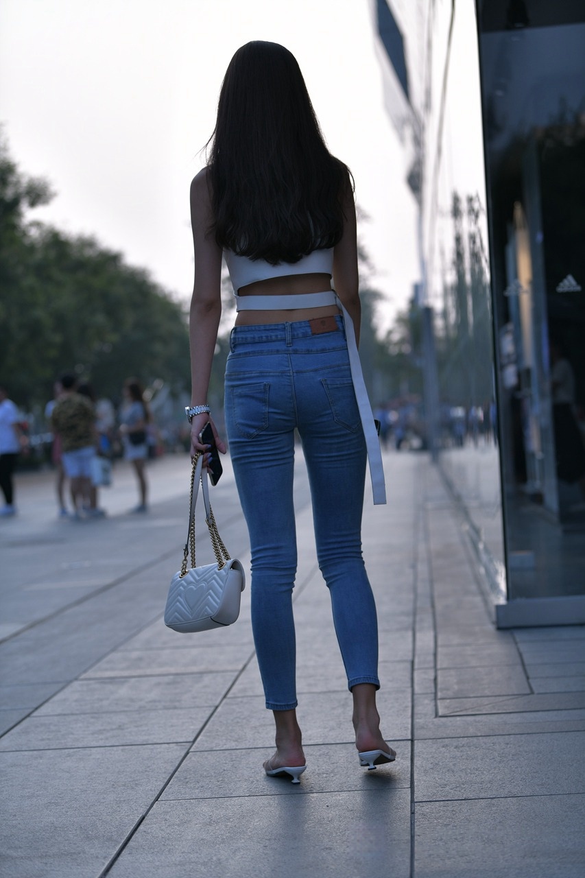 [套图62P]墨镜牛仔妹3A8232[772M]