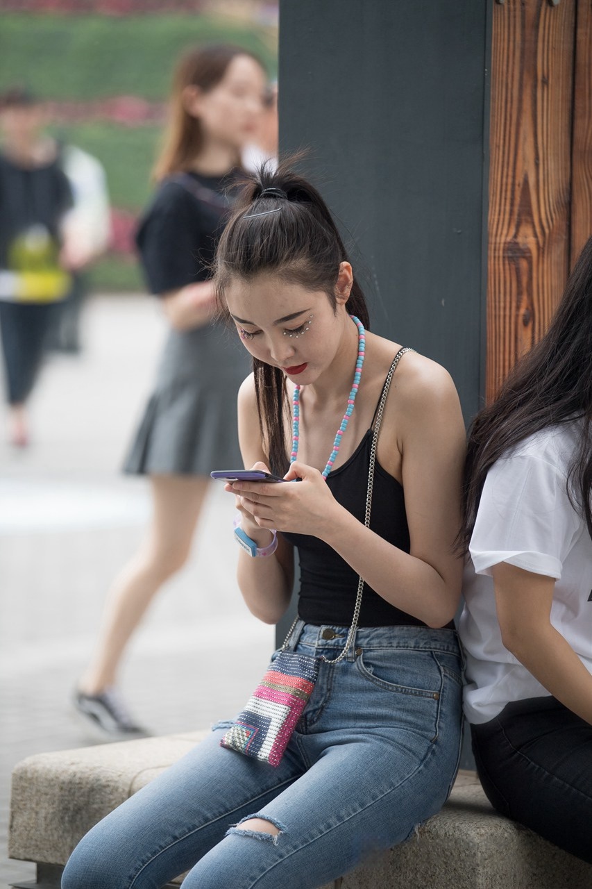 [套图42P]漂亮的紧牛美女3A8234[463M]