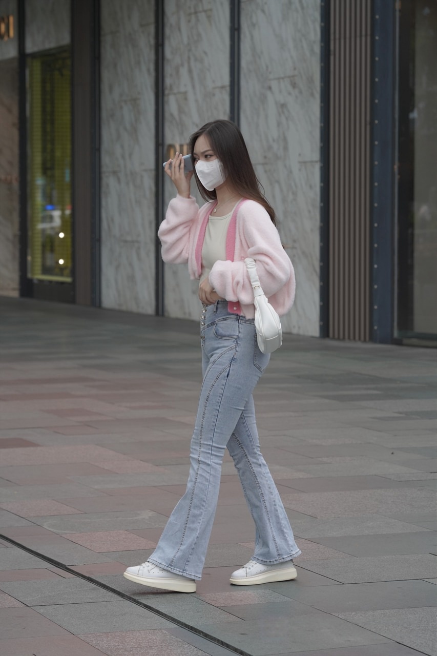 [套图192P]高挑的紧牛美女3A8238[2.18G]