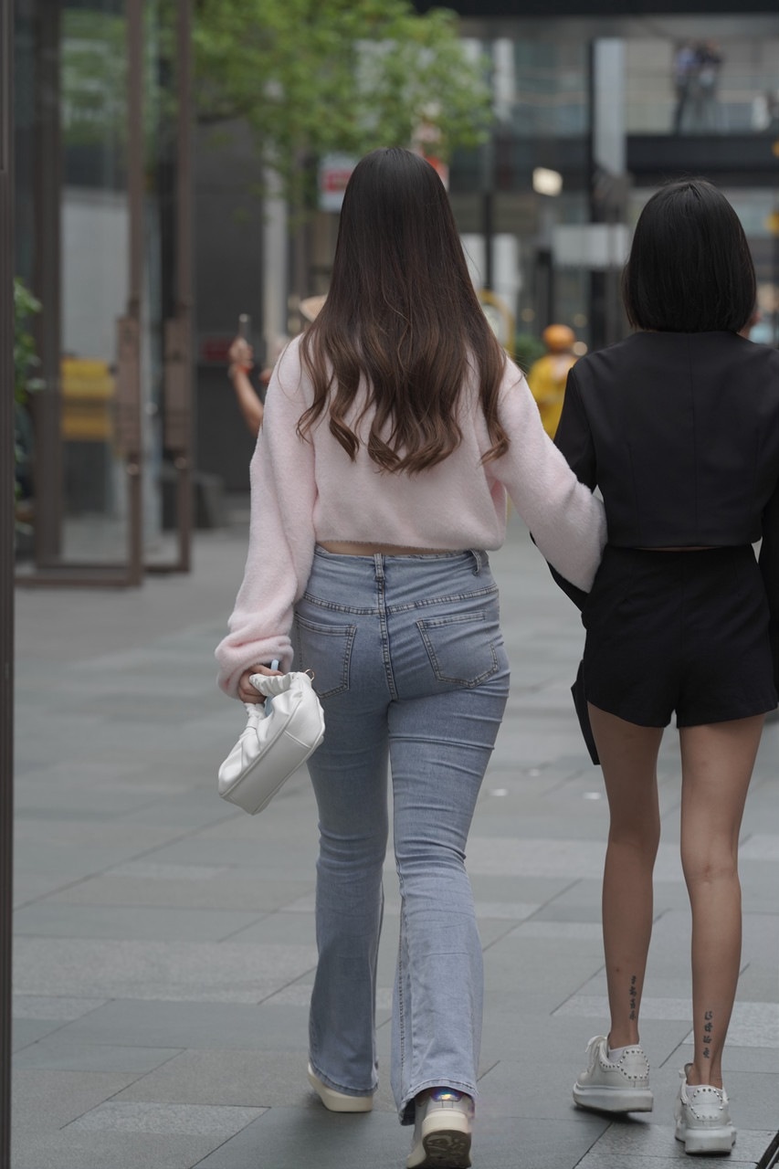 [套图192P]高挑的紧牛美女3A8238[2.18G]