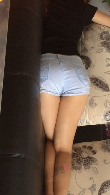 卖项链的女孩最后一季--终极篇--情难自禁！[MP4/5GB]