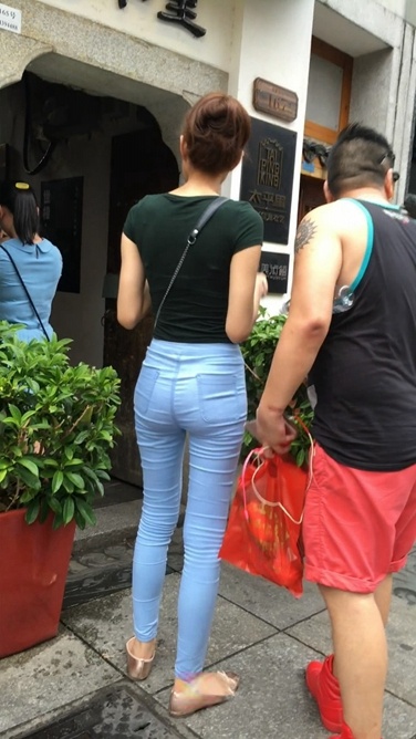 耐人寻味的极品蓝牛翘臀shaofu[MP4/1.9GB]