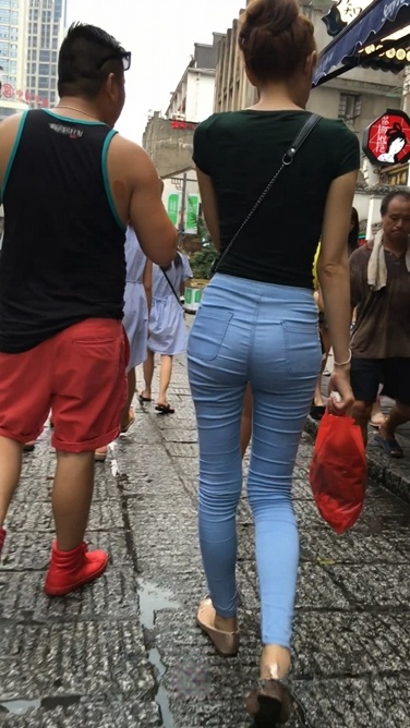 耐人寻味的极品蓝牛翘臀shaofu[MP4/1.9GB]