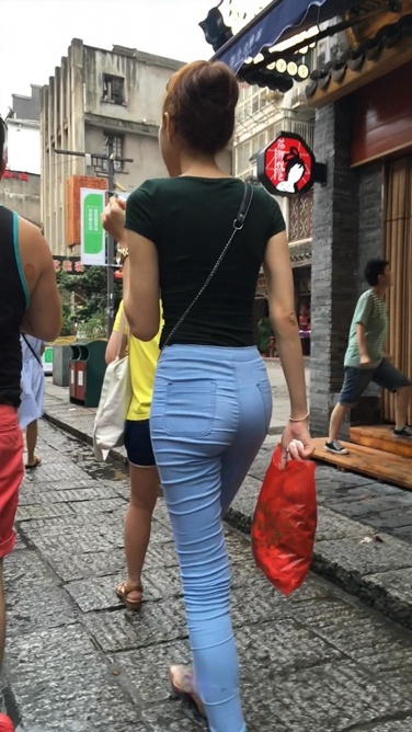 耐人寻味的极品蓝牛翘臀shaofu[MP4/1.9GB]