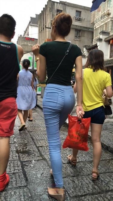 耐人寻味的极品蓝牛翘臀shaofu[MP4/1.9GB]