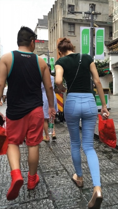 耐人寻味的极品蓝牛翘臀shaofu[MP4/1.9GB]