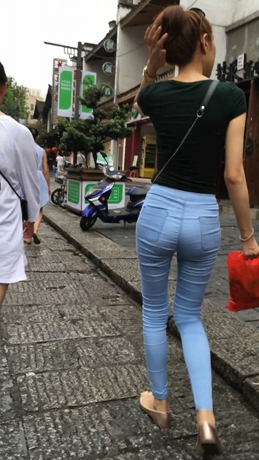 耐人寻味的极品蓝牛翘臀shaofu[MP4/1.9GB]