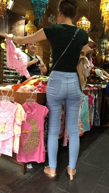 耐人寻味的极品蓝牛翘臀shaofu[MP4/1.9GB]