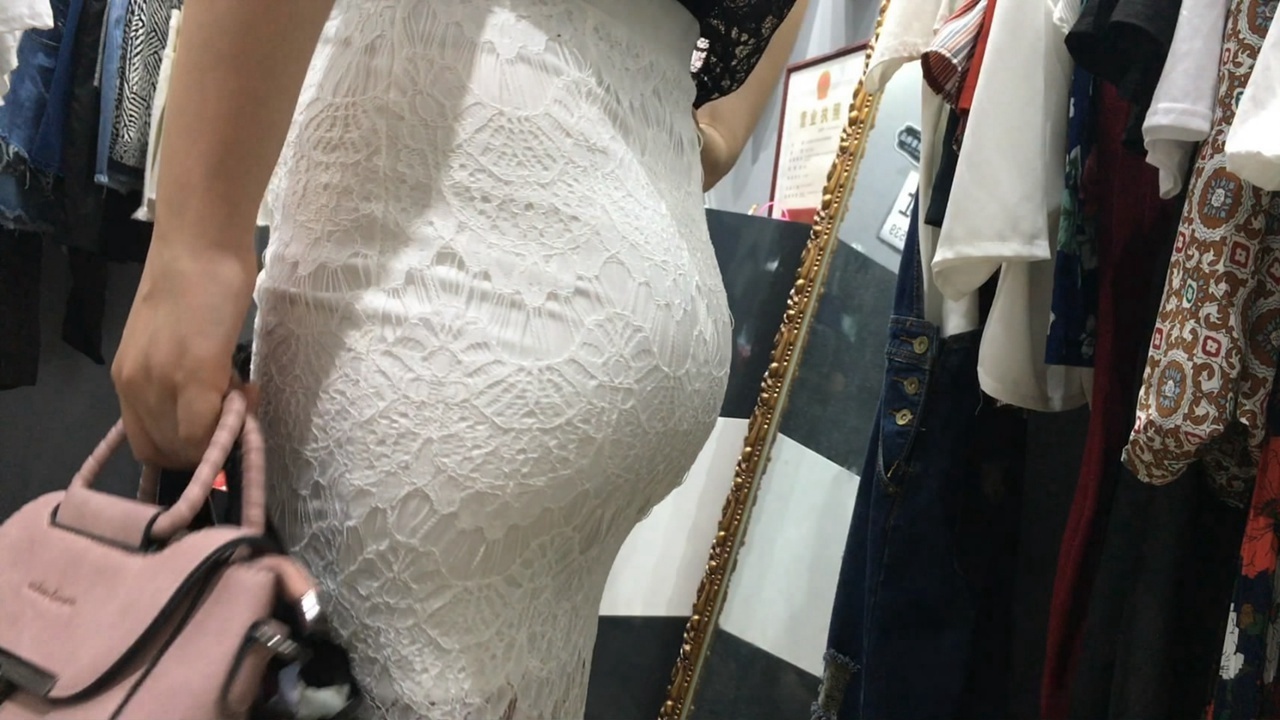 白色包屯大翘屯轻熟女[MP4/1.5GB]