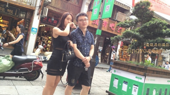 性感长发黑色包臀[MOV2.5GB]