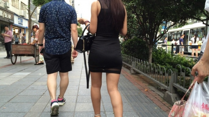 性感长发黑色包臀[MOV2.5GB]