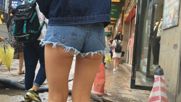 初秋的月牙[MP4/4GB]