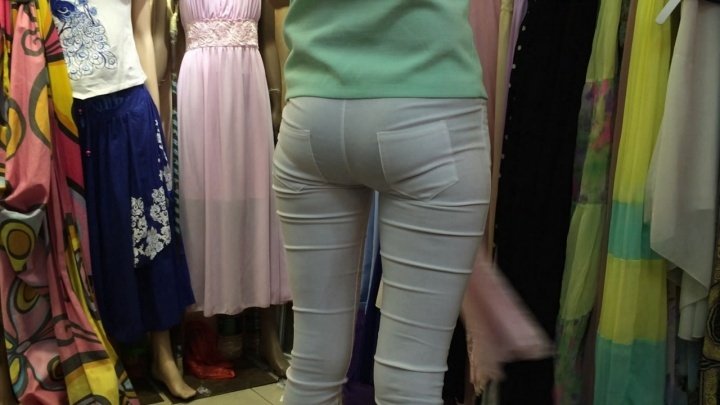 超长篇紧身白裤[MOV/3.5GB]